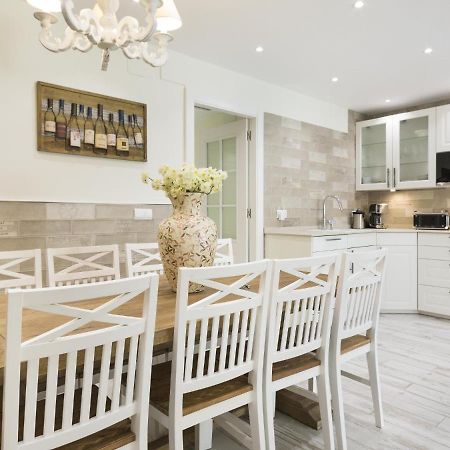 Sitges Spaces Mediterranean Apartments 4 Bedroom, 4 Bathroom, Huge Terrace, Jacuzzi- Sleeps 9 מראה חיצוני תמונה