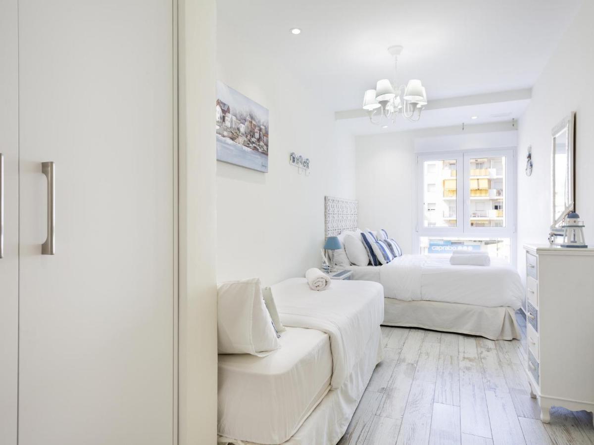 Sitges Spaces Mediterranean Apartments 4 Bedroom, 4 Bathroom, Huge Terrace, Jacuzzi- Sleeps 9 מראה חיצוני תמונה